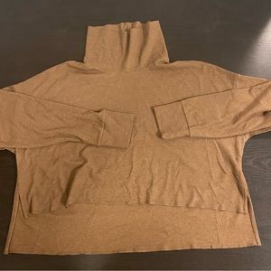 Womens American Eagle brown turtleneck, size medium
